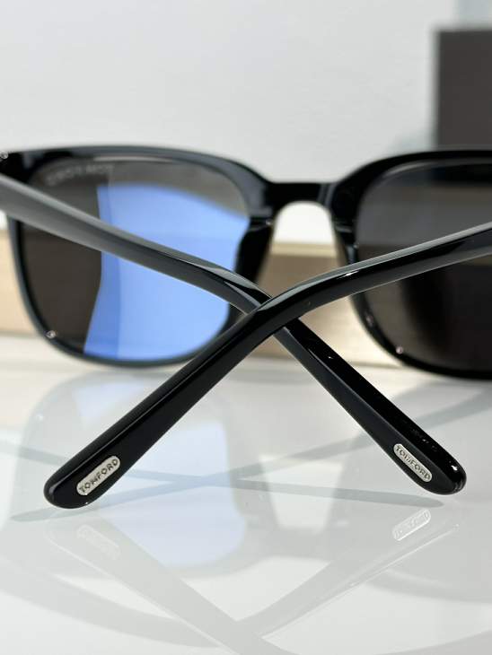 Picture of Tom Ford Sunglasses _SKUfw75732101fw